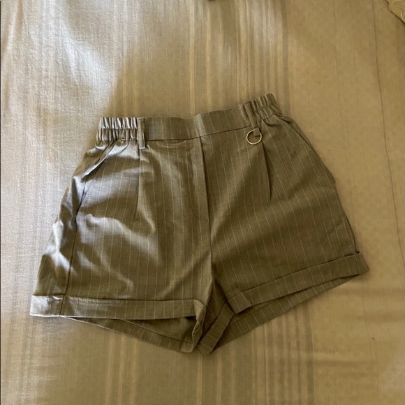 Grey Bershka Mini Shorts - Picture 3 of 4